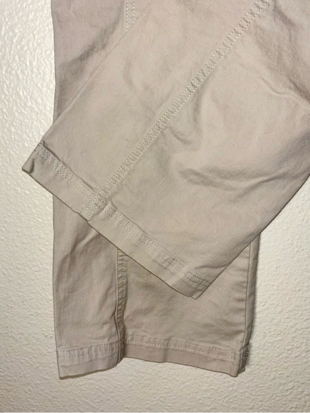 Columbia Women's Utility Pants Straight leg Cargo Pocket Size 10 cream/beige - Picture 9 of 16